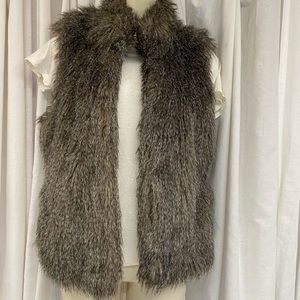 CiSono by Cavalini faux fur vest. Size Medium. Excellent condition